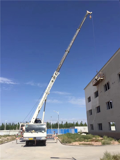 永城市“轻装强干”—— 吊车的 “轻量化臂架” 技术